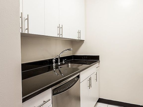 4th image of 182 E 95th St APT 16E