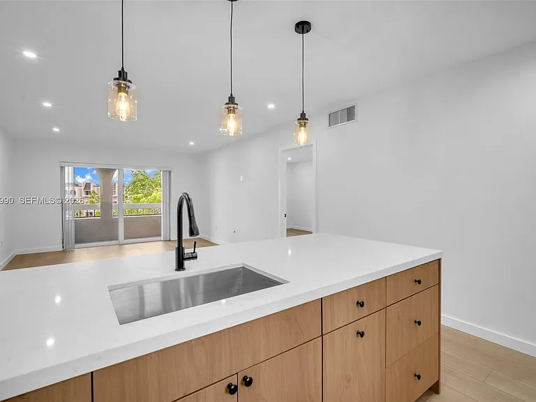 8101 Camino Real #402 — Photo 24