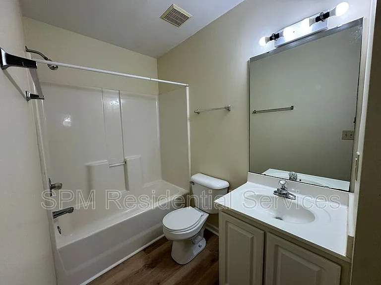 5147 Lampost Cir — Photo 13