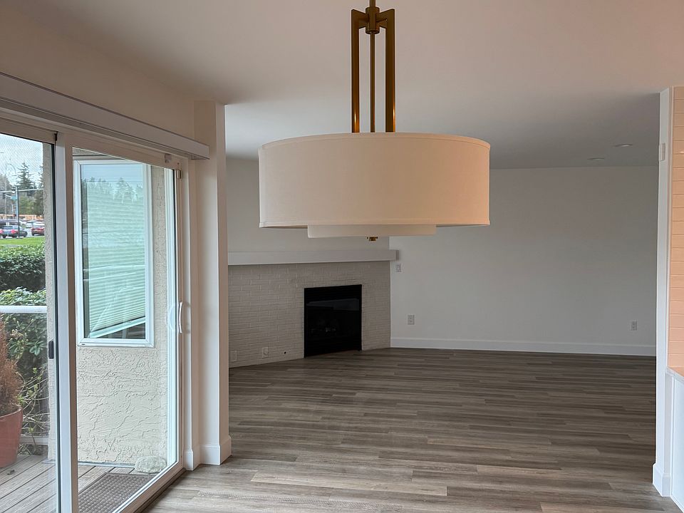 1st image of 9715 NE Juanita Dr APT 105