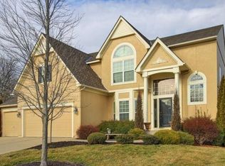 14335 Bluejacket Ln, Overland Park, KS 66221