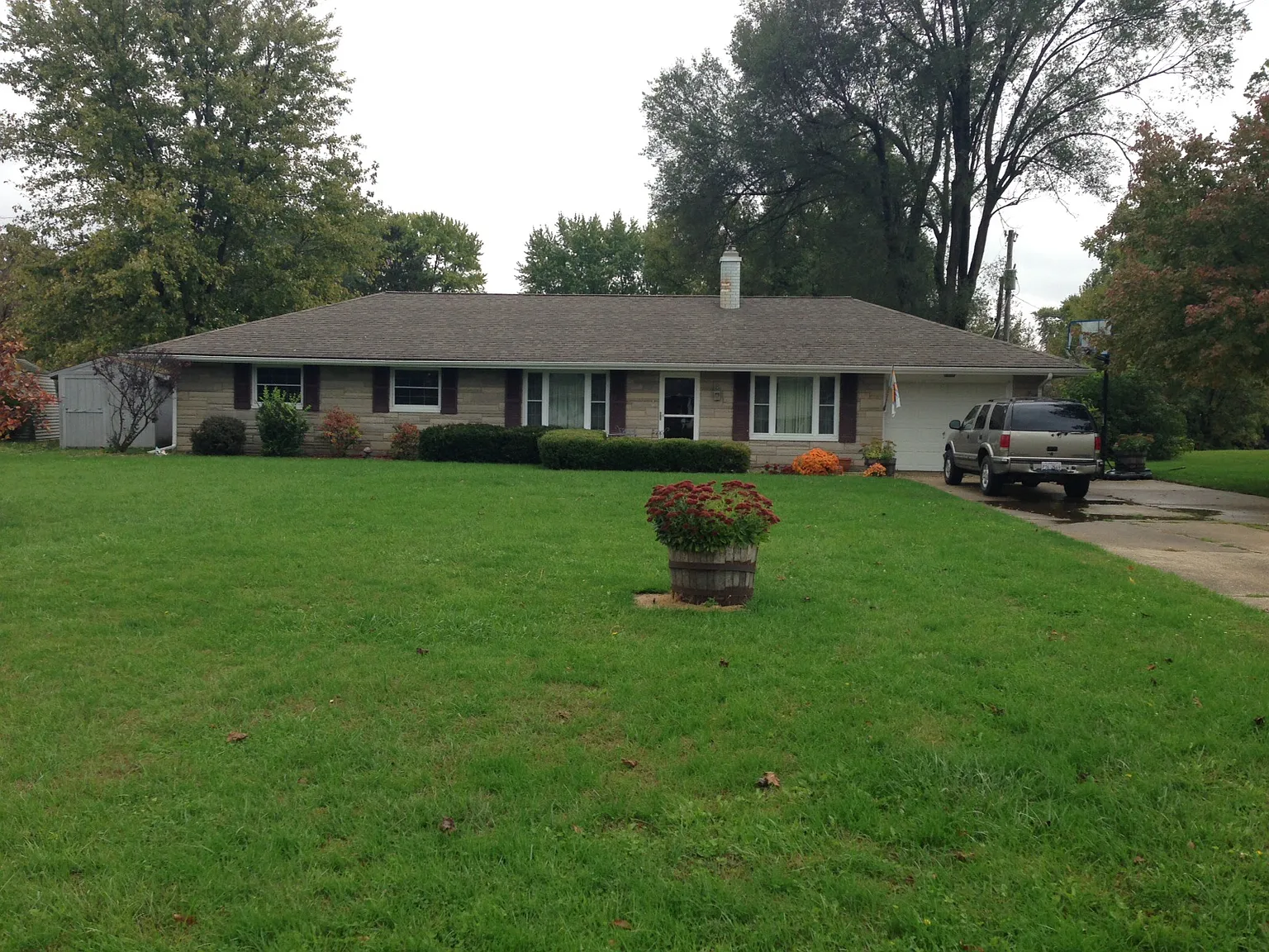 6 Lake Ct photo 1