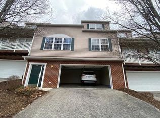 470 Tall Oak Blvd, Christiansburg, VA 24073
