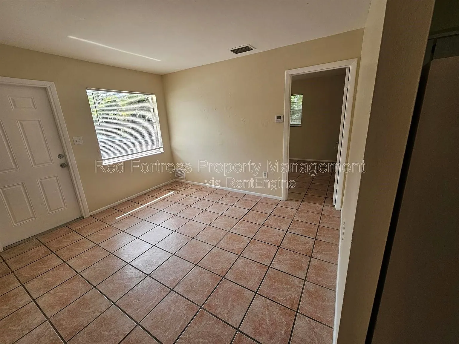 1 bed, 1.0 bath, 700 sqft, $959 — Photo 3