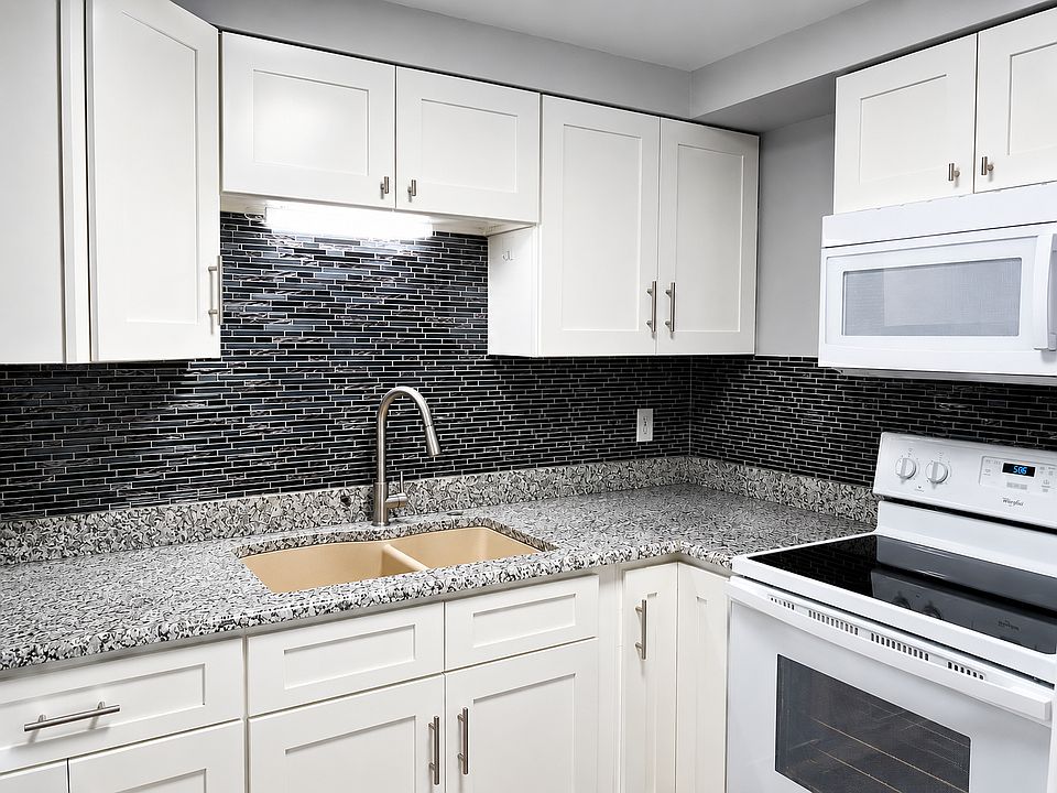 1st image of 6297 Robinson Rd APT 2