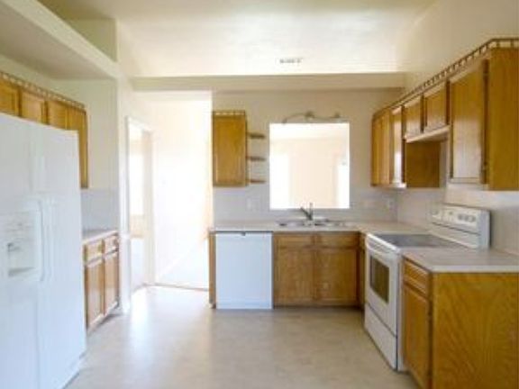5th image of 3404 Granite Dr
