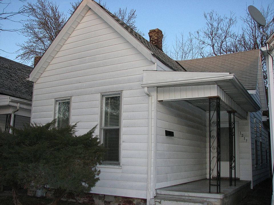 1217 Oakley