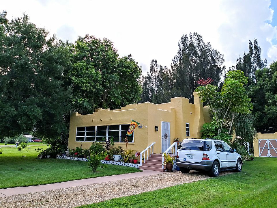 1st image of 415 Boca Grande Blvd