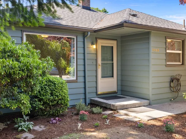 1053 SE Barnes Rd, Gresham, OR 97080