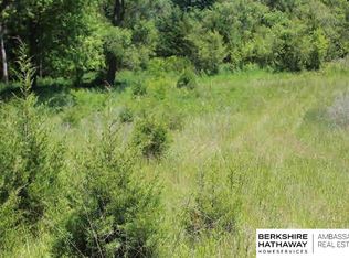 3 Raven Dr, Louisville, NE 68037