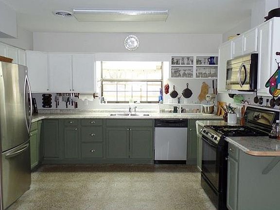 4th image of 488 Palm Dr