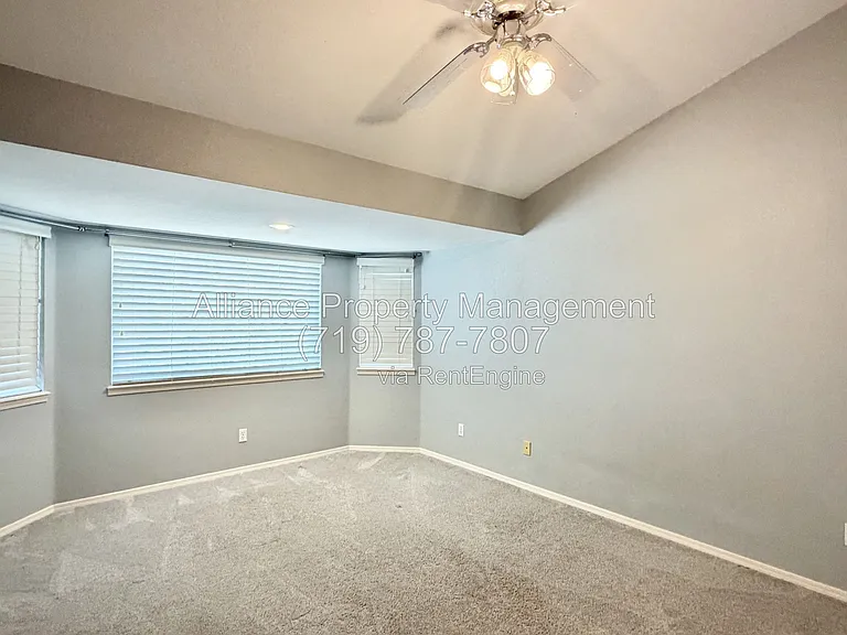 1755 Smoke Ridge Dr — Photo 18