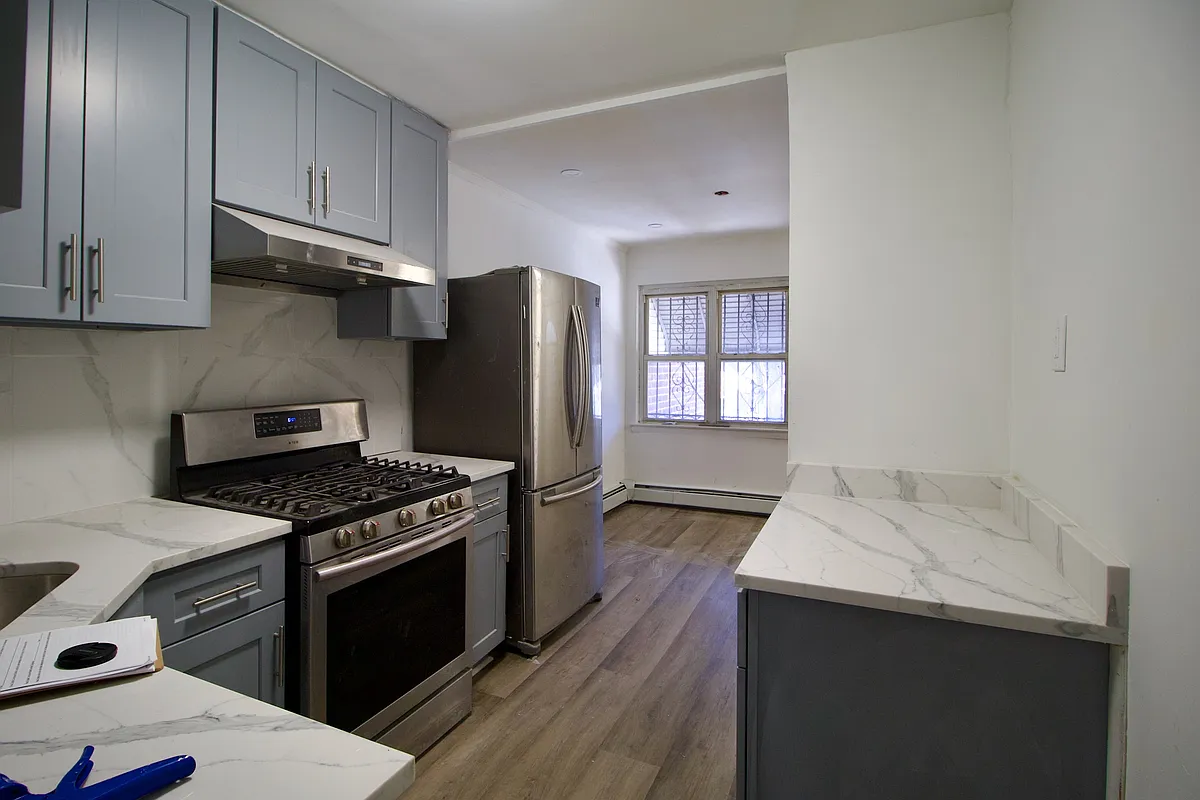Building Photo - 30-45 68th St #2F