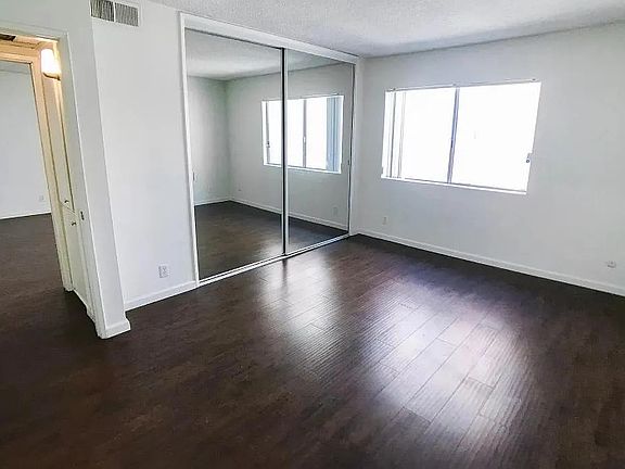 5th image of 8630 Burton Way APT 303