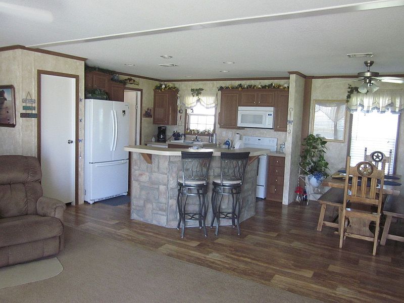 1st image of 209 Bluebonnet Ln