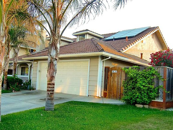 3rd image of 557 Cedarwood Ct