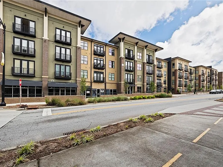 5300 Peachtree Rd #501 — Photo 29