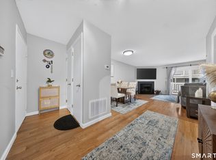 3 Oakwood Ave APT B3, Norwalk, CT 06850