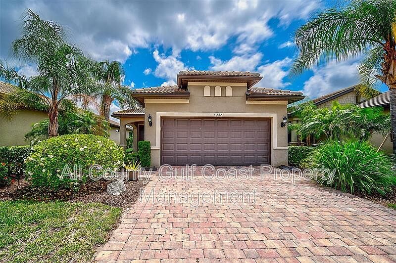 1st image of 13837 Posada St