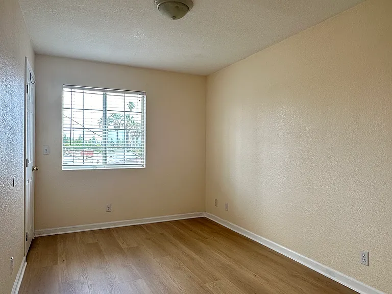 1787 Matchleaf Ave — Photo 3