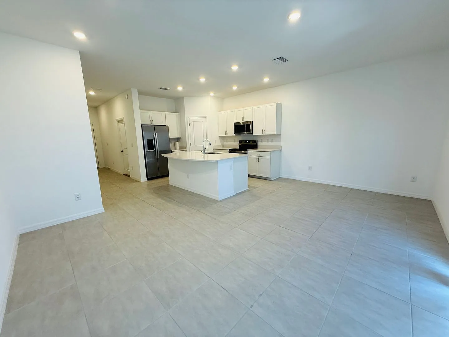 Townhome in The Townhomes of River Landing — Photo 3