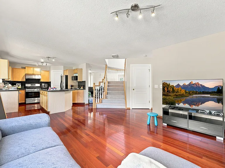 110 Sienna Park Ter SW — Photo 8
