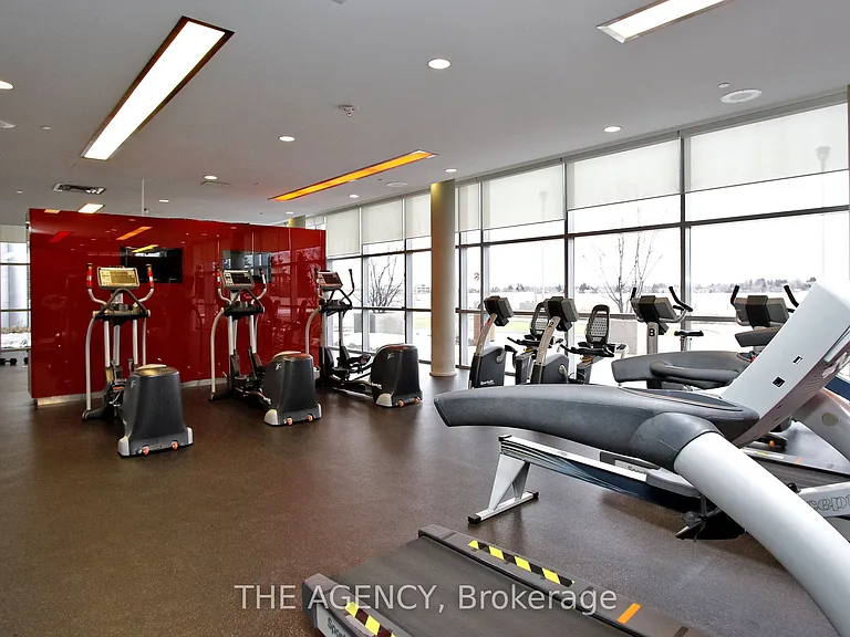 135 Village Green Sq #1015 — Photo 25