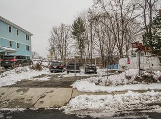 158 Beacon St, Worcester, MA 01610