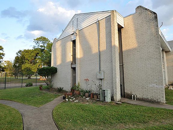 2nd image of 1950 Spenwick Dr Unit 310