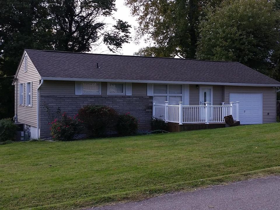 Corner Lot fenced in back yard