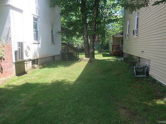 4th image of 25 Lew Street #25