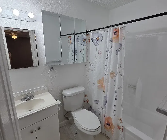 716 W Avenue I #F — Photo 10