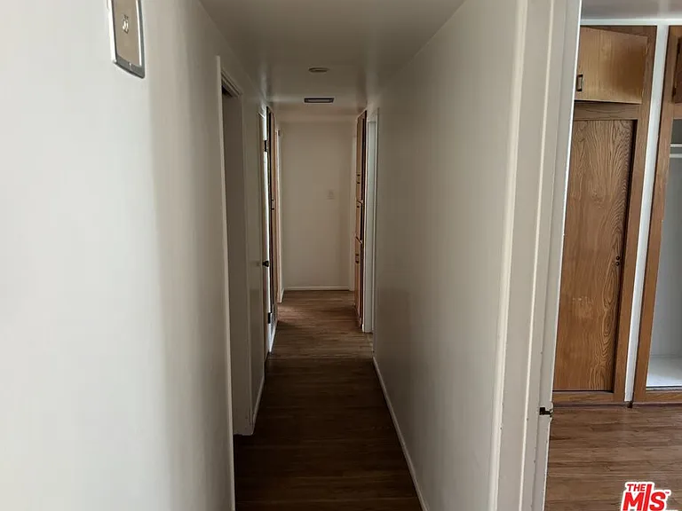 366 E Hillsdale St — Photo 5