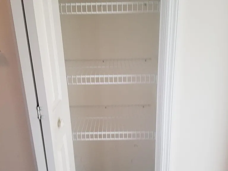 136 Barrington Ct — Photo 9
