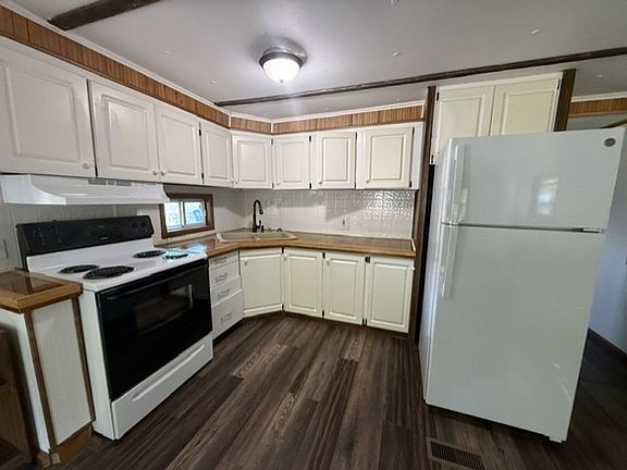 4th image of 519 Lone Robin St