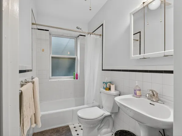 1013 Park Avenue image 7 of 12