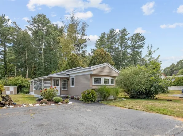 24 Beechwood Rd, Halifax, MA 02338