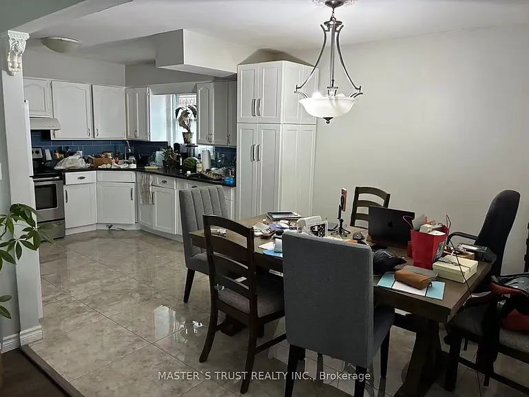 32 Gale Cres — Photo 7