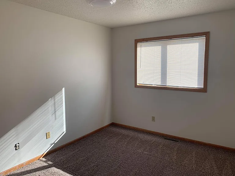 Skaff Apartments - Moorhead — Photo 194