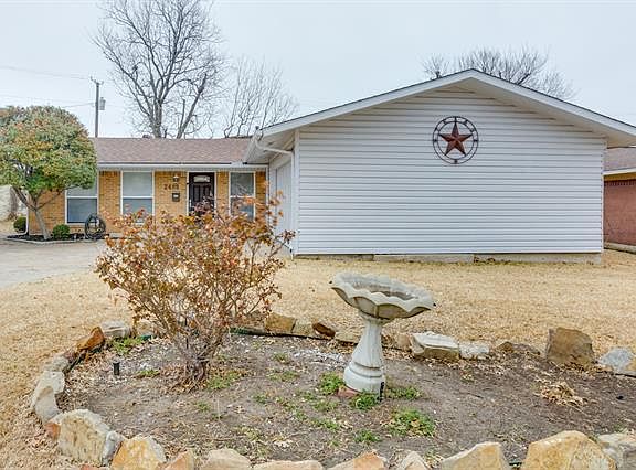 2nd image of 2409 Northumberland Dr