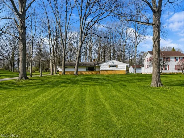 3262 Royalton Rd, North Royalton, OH 44133