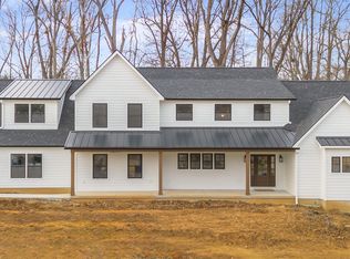 5166 Oak Ridge Trl, Columbus, IN 47201