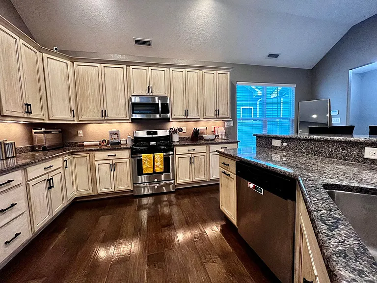 2228 Martlet Ln — Photo 26