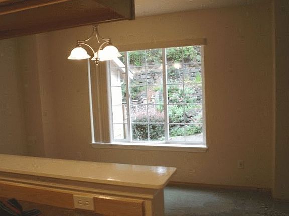 4th image of 10899 Tulip Pl NW