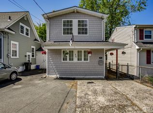 77 Morningside Ave, Laurence Harbor, NJ 08879
