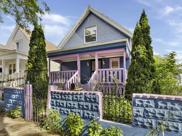 214 East Chambers STREET, Milwaukee, WI 53212