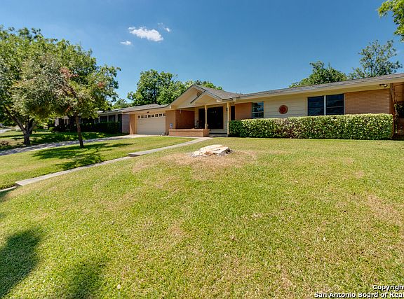 2nd image of 123 Clubhill Dr