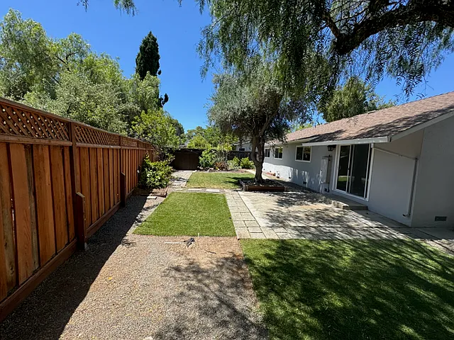 1126 Steinway Ave — Photo 13