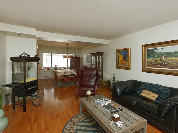 5th image of 26102 Alizia Canyon Dr Unit C