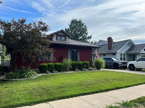 3rd image of 2211 College Ave